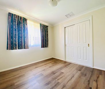 4 BEDROOM HOME - HILLVUE LOCATION - Photo 3