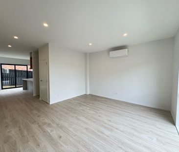 Nice famliy home at Blockhouse Bay - Photo 3