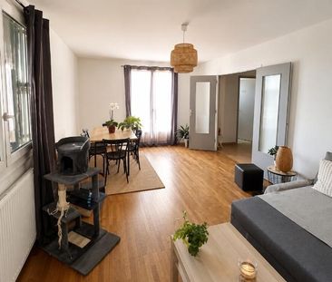 Location Appartement 2 pièces 59m² ST GENIS LAVAL 69230 - Photo 1