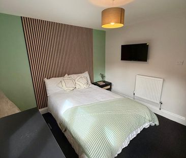 Room in a Shared Flat, Hotwell Road, BS8 - Photo 3