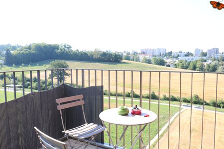 2 ½ ROOMS – Top Floor! - Foto 3