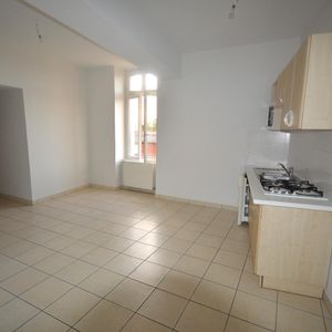Location Appartement 3 pièces 46m² CHOLET 49300 - Photo 2