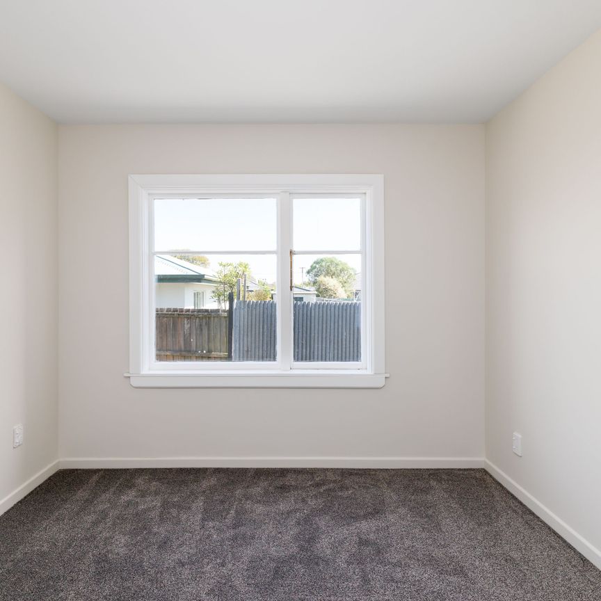 Freshly Renovated Home In Burwood! - Photo 1