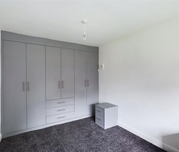 2 bedroom semi-detached house to rent - Photo 2