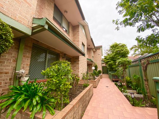 3/8 Graham Road, Narwee NSW 2209 - Townhouse For Rent | Domain - Photo 1