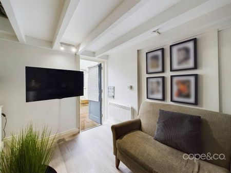 Studio to rent - Photo 3