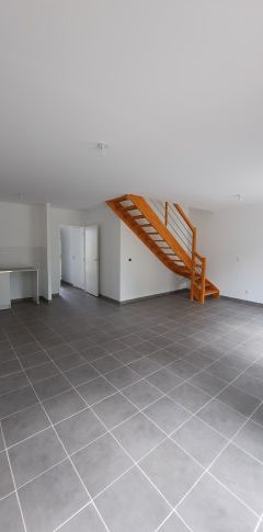 Location Maison 5 pièces 95 m² LE CONTROIS EN SOLOGNE (PROCHE CENTRE VILLE) - Photo 1