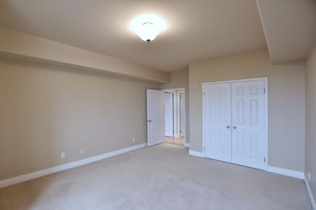 For Lease - 10 Bay Street Unit# PH 3, Blue Mountains, Ontario - Photo 3