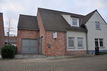 Gezellige en zeer verzorgde woning met drie slaapkamers, garage en tuin. - Photo 3