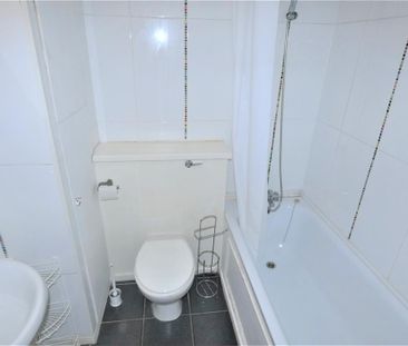 Studio to rent - Photo 6