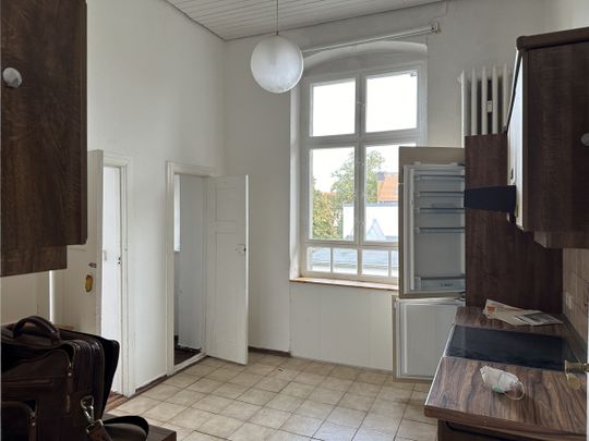 Großzügig geschnittene Balkon-Wohnung im grünen Berliner Süden, in Lankwitz ***EBK***Wannenbad***Parkett/Dielen*** - Foto 1