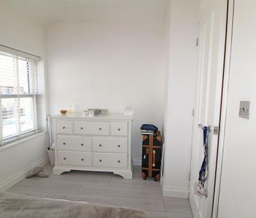 2 bedroom end of terrace house to rent - Photo 5