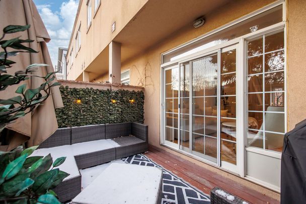 For Lease - 1011 Dundas Street, Toronto, Ontario - Photo 1