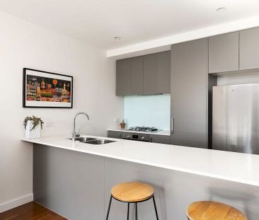 2B/8 Clinch Avenue, Preston VIC 3072 - Photo 3