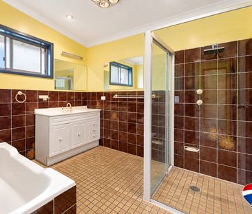 Spacious Four-Bedroom Home with Exceptional Multi-Generational Pote... - Photo 3