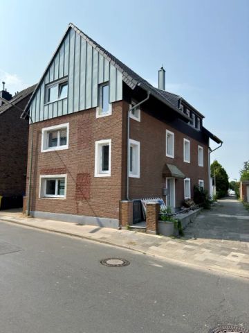 Lichtdurchflutete Dachgeschosswohnung mit Balkon: Erstbezug nach Erweiterung - Foto 3