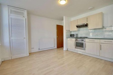 Arundel Court, South Parade, Southsea, PO5 - Photo 4