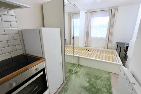 Studio to rent - Photo 5