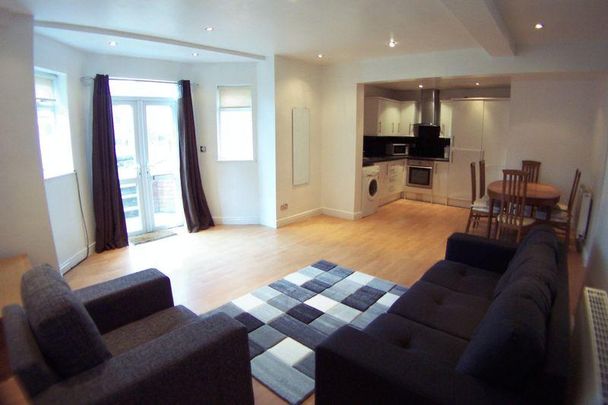 3 bedroom apartment to rent - Photo 1