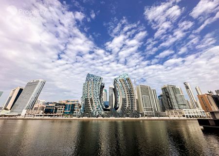 Furnished | Upgraded | Ready to move in - Photo 4