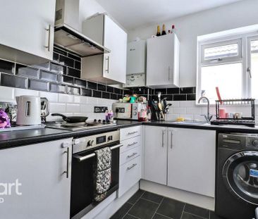 2 bedroom flat to rent - Photo 5