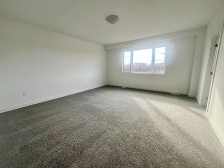 For Lease - 3194 Crystal Drive, Oakville, Ontario - Photo 5