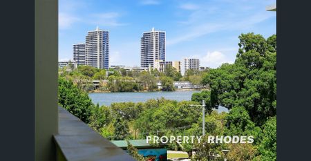 Extra Study | Great Location | Peaceful living - Photo 2