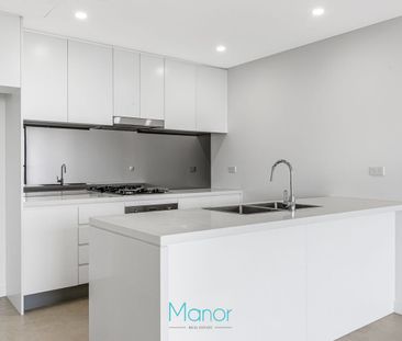 Elevated Modern Living with Stunning Blue Mountains Views - Photo 4