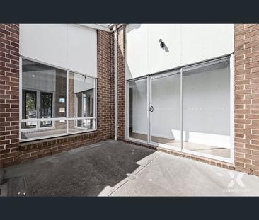 1/3 Gibralter Gardens, Point Cook, Vic 3030 - Photo 6