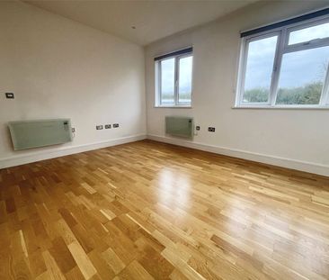 Bartley Way, Hook, Hampshire, RG27 - Photo 4