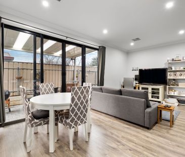 Modern, Stylish & Effortlessly Easy Living in Holden Hill! - Photo 3