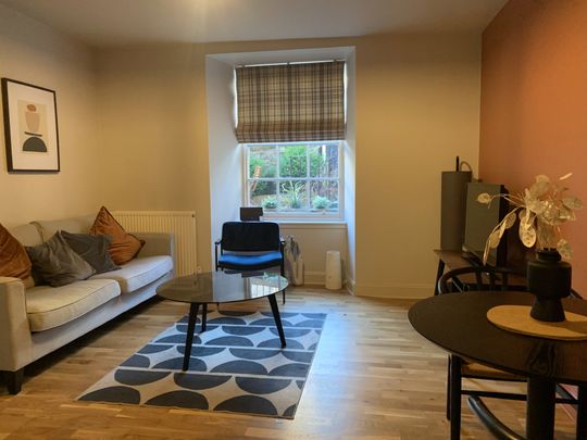 Cumberland Street North West Lane, Edinburgh, EH3 6RF - Photo 1