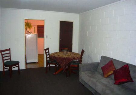 Spacious flat in great location, handy to CBD, The Base, Waikato Stadium & Frankton. - Photo 5