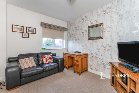 3 bedroom apartment to rent - Photo 3