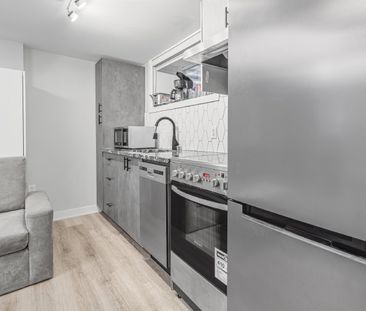 92 Hinton Avenue North - 404 - Photo 1
