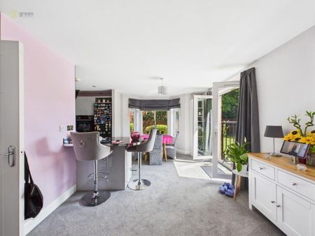 2 bedroom flat to rent - Photo 2