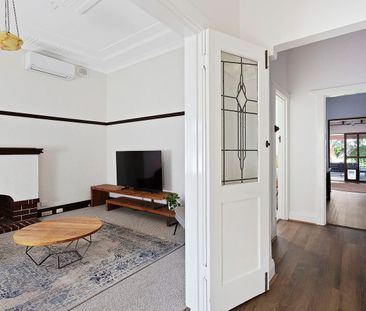 PREMIUM MOUNT HAWTHORN LIVING WITH CHARACTER CHARM - Photo 5