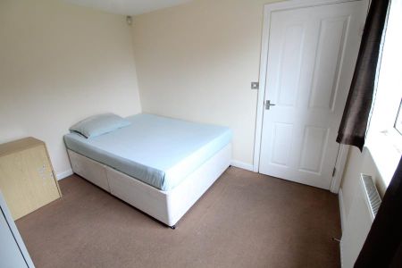 2 bedroom apartment to rent Treetop Close, Luton, Bedfordshire, LU2 - Photo 5