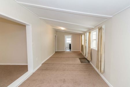 3 Bed Cosy Cottage-3rd time on market in 17 yrs - Photo 4