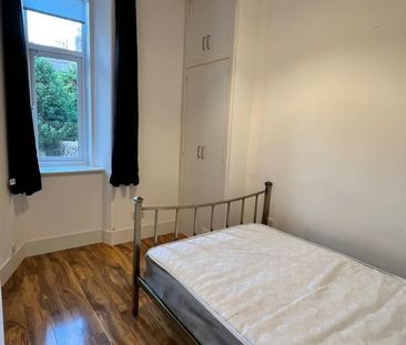 1 Bed Flat, Mid Stocket Road, AB15 - Photo 2