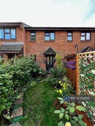 2 bedroom terraced house to rent - Photo 1