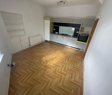 3 bedroom terraced house to rent - Photo 6