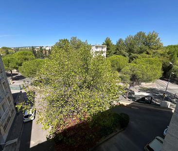 AIX SUD - T4 AVEC STATIONNEMENT PROCHE AUTOROUTES, - Photo 2