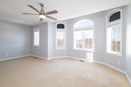 For Lease - 5572 Trailbank Drive, Mississauga, Ontario - Photo 2