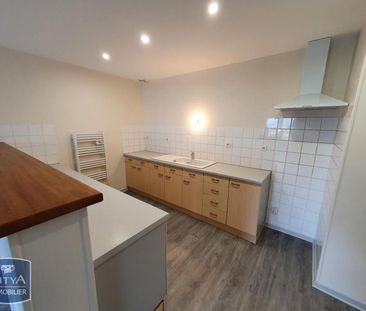 Location Appartement 4 pièces 84m² BUZANCAIS 36500 - Photo 3