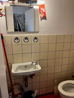 WG-Wohnung direkt an der Uni ! - Photo 1