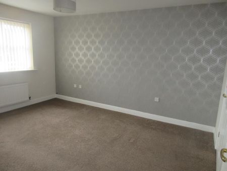 4 bedroom detached house to rent - Photo 5