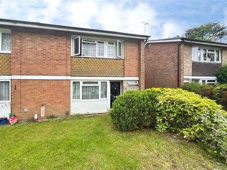 Cherrywood Avenue, Englefield Green, Egham, Surrey, TW20 0TE - Photo 5