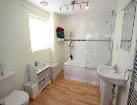 2 bedroom apartment to rent - Photo 5