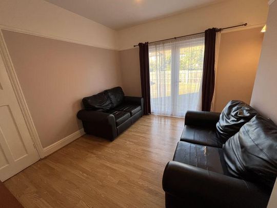 3 bedroom property to rent - Photo 1